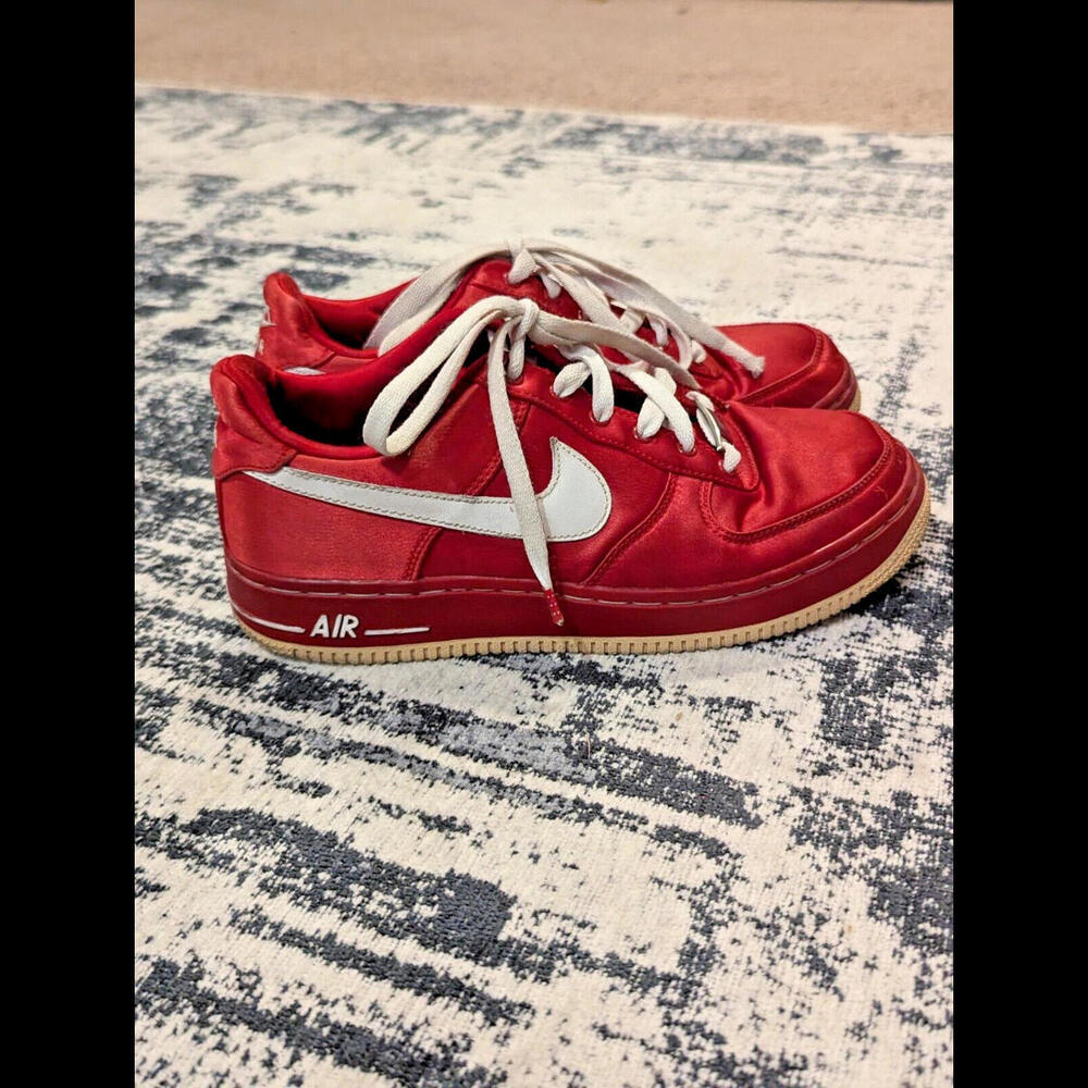 Nike Air force XXV women’s Size 7 Red Satin RARE ‘82- GOOD CONDITION - Picture 4 of 10